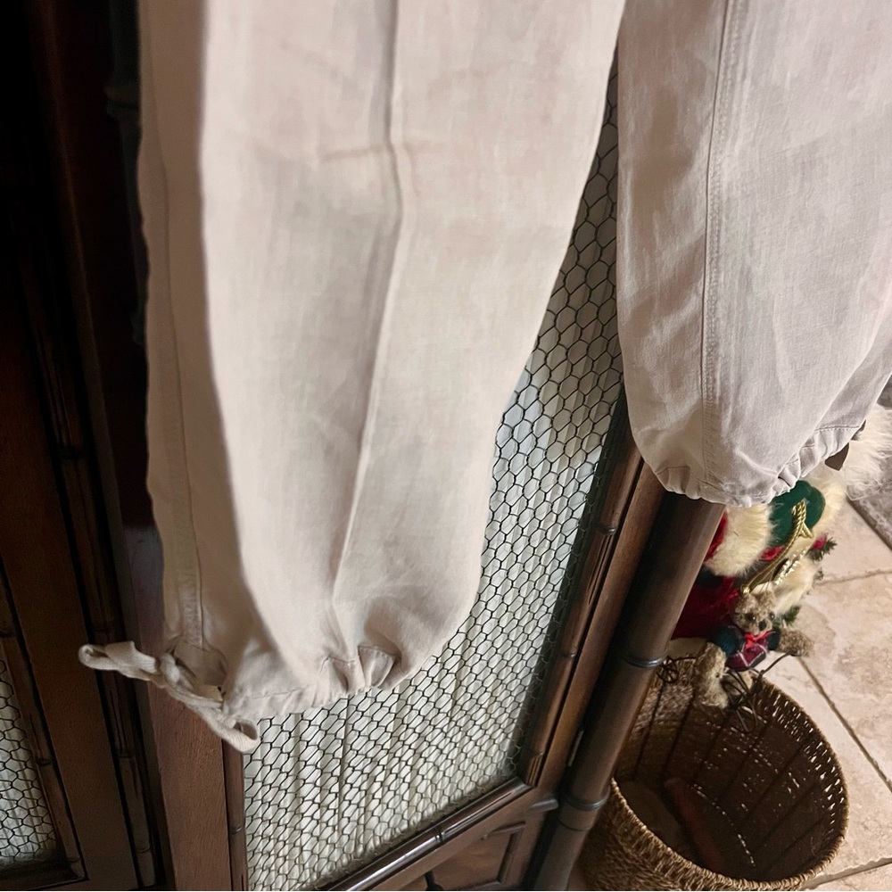 Tommy Bahama Linen Capri Pants - Picture 3 of 7